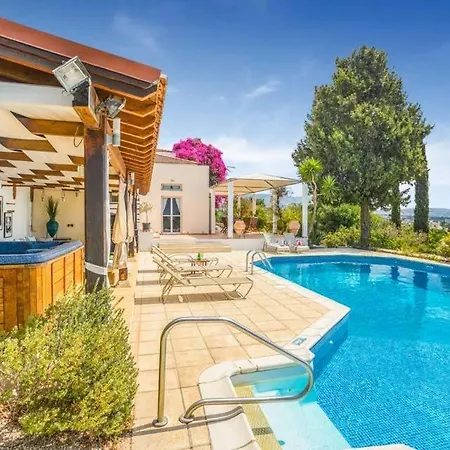 In Sleeps 6 With Pool And Wifi Πέγεια